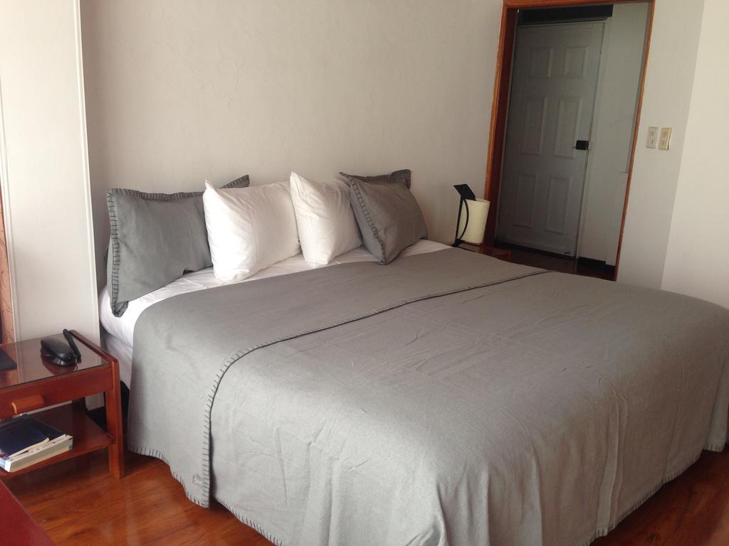 Hotel Santa Monica Bogotá Pokój zdjęcie